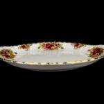 Лот № 192 Блюдо Royal Albert — Old Country Roses