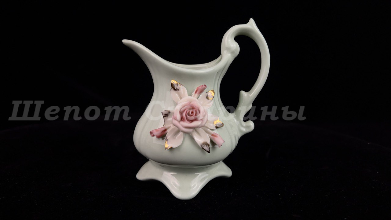 Лот. № 346 Молочник Capodimonte Italy