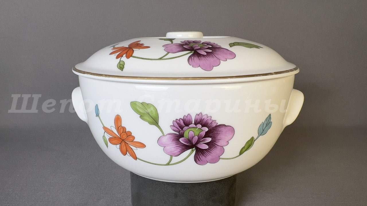 Лот. № 864 Круглая Тюрина с крышкой Royal Worcester “Evesham”, Англия