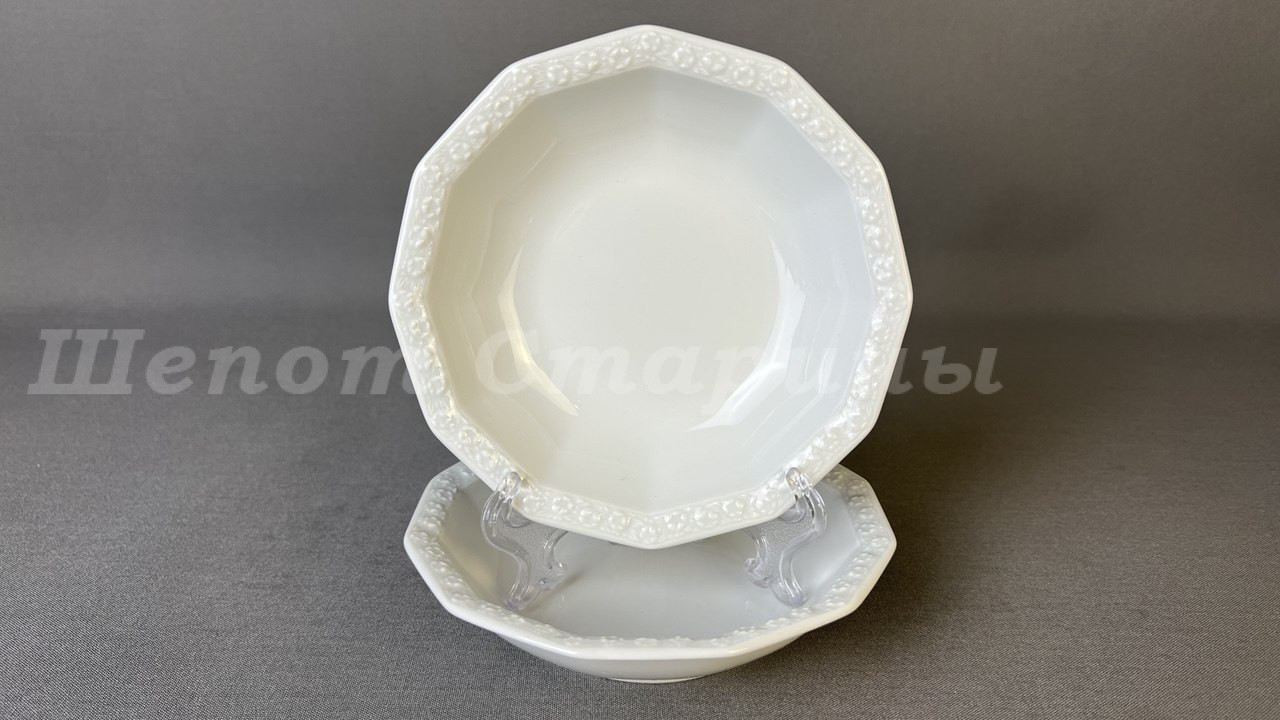 Лот. № 880 Набор из двух фарфоровых пиал Rosenthal “Maria”, Германия
